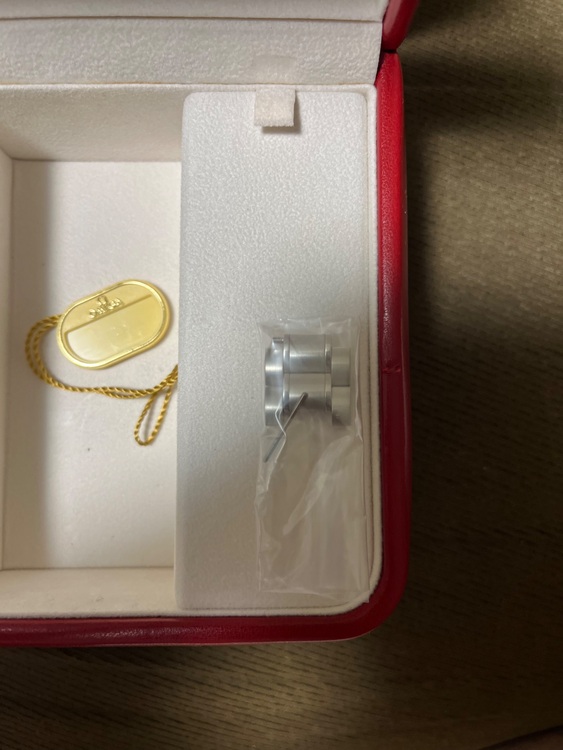 スピードマスター　クロノメーター　（高級時計）の商品画像 - 査定依頼日：2025年9月13日 - 最高査定価格：370,000円