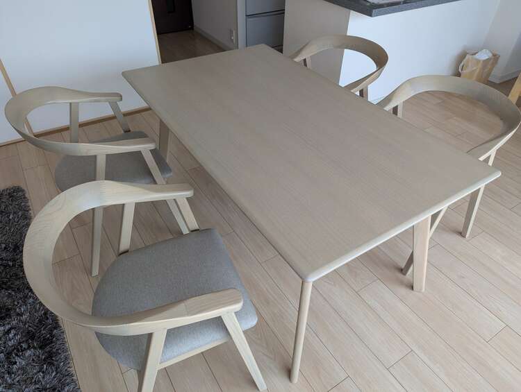 ダイニングテーブル、椅子４、袖机（家具・寝具）の商品画像 - 査定依頼日：2025年3月30日 - 最高査定価格：5,000円