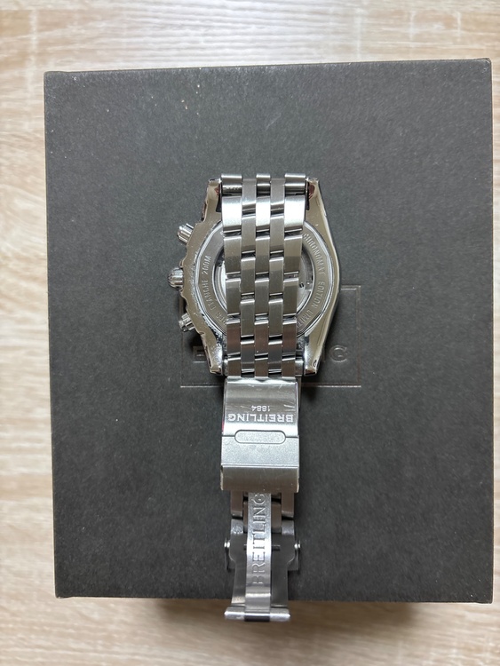 ブライトリング クロノマット S041B48Pa（高級時計）の商品画像 - 査定依頼日：2025年12月30日 - 最高査定価格：420,000円