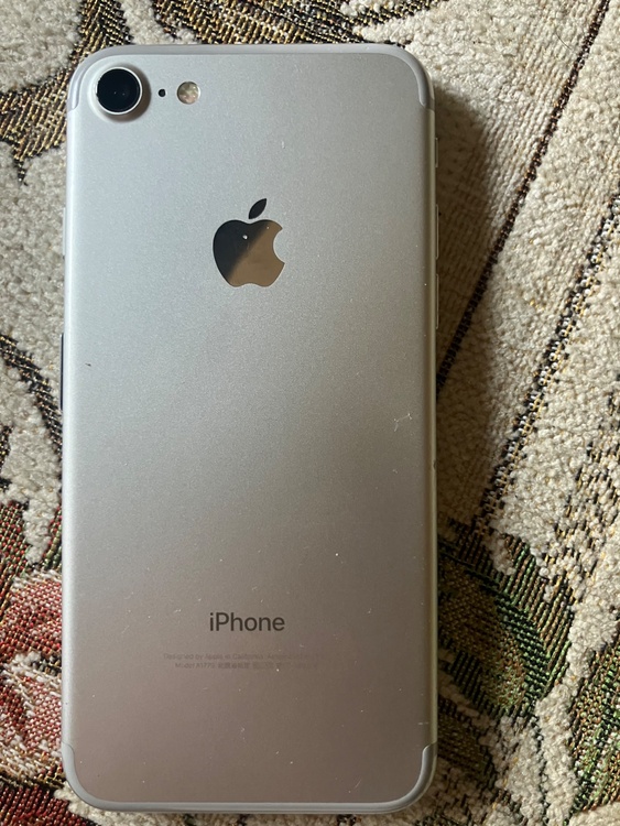 iPhone（スマホ）の商品画像 - 査定依頼日：2026年4月27日 - 最高査定価格：1,500円