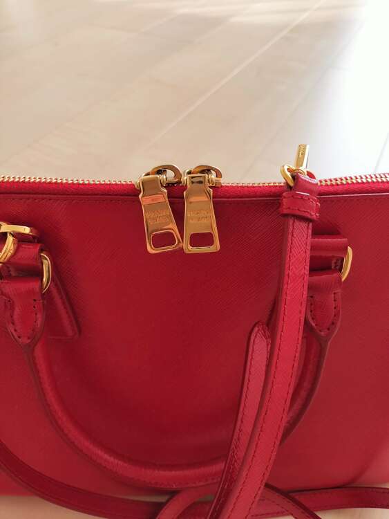 プラダ  （ブランドバッグ）の商品画像 - 査定依頼日：2025年3月27日 - 最高査定価格：90,000円