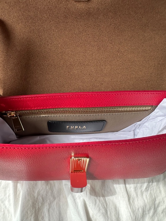 その他 フルラ （ブランドバッグ）の商品画像 - 査定依頼日：2025年9月8日 - 最高査定価格：100,000円