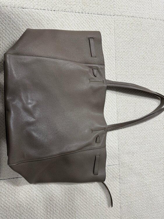 セリーヌ  （ブランドバッグ）の商品画像 - 査定依頼日：2025年2月27日 - 最高査定価格：65,000円