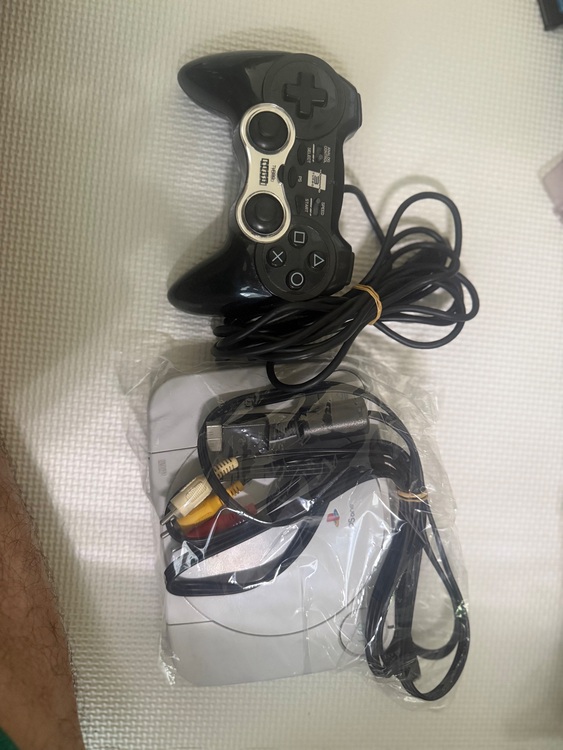 ゲーム機本体とソフト（ゲーム機本体・ゲームソフト）の商品画像 - 査定依頼日：2025年10月20日 - 最高査定価格：4,300円