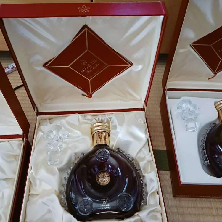 LOUIS　XIII（お酒）の商品画像 - 査定依頼日：2025年3月31日 - 最高査定価格：400,000円