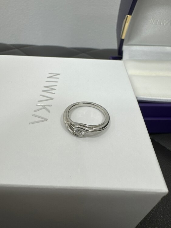 俄　柊（宝石）の商品画像 - 査定依頼日：2024年3月28日 - 最高査定価格：20,000円