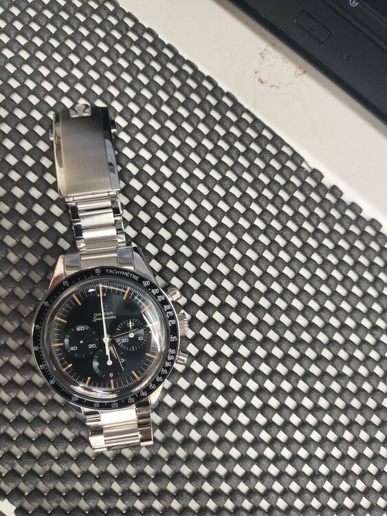 オメガ スピードマスター ファーストオメガインスペース310.30.40.50.06.00（高級時計）の商品画像 - 査定依頼日：2026年4月20日 - 最高査定価格：1,000,000円