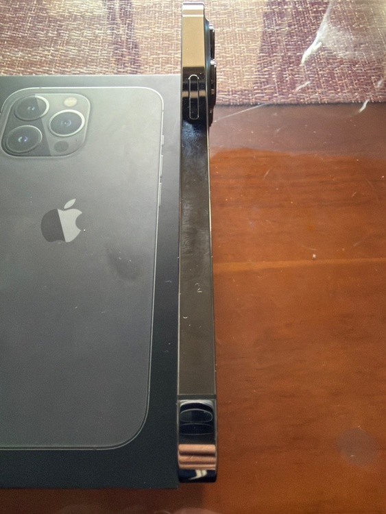 iPhone 13 Pro 256GB docomo（スマホ）の商品画像 - 査定依頼日：2026年4月5日 - 最高査定価格：49,000円