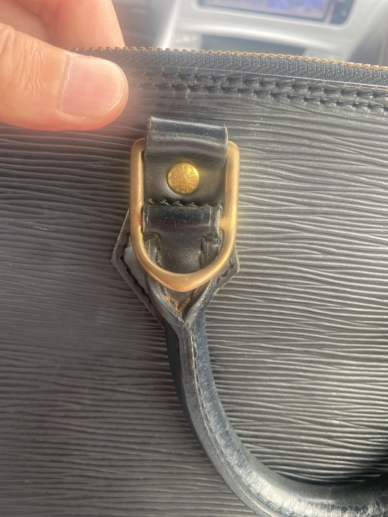 ルイヴィトン エピ （ブランドバッグ）の商品画像 - 査定依頼日：2025年9月5日 - 最高査定価格：50,000円