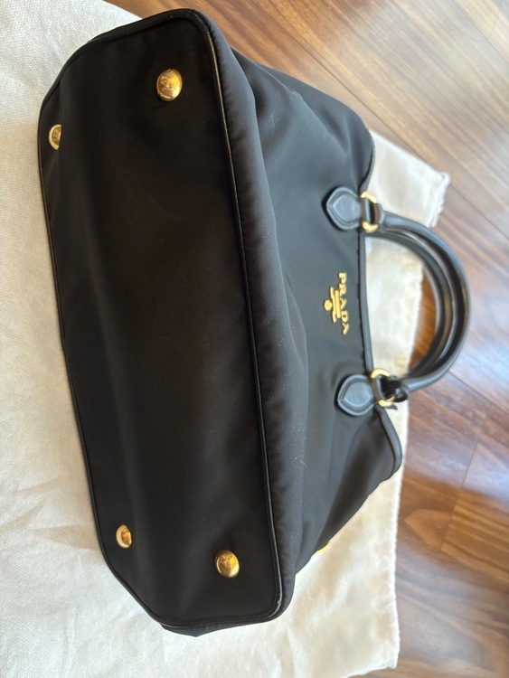 プラダ  （ブランドバッグ）の商品画像 - 査定依頼日：2025年9月24日 - 最高査定価格：120,000円