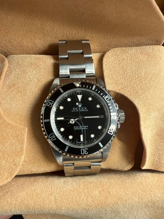 ロレックス サブマリーナー 14060（高級時計）の商品画像 - 査定依頼日：2025年3月2日 - 最高査定価格：1,300,000円