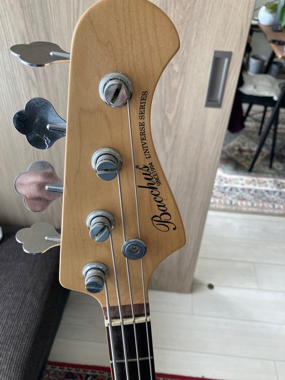 ジャズベース  ユニバースシリーズ（ピアノ・楽器・PA機材）の商品画像 - 査定依頼日：2026年4月26日 - 最高査定価格：8,000円