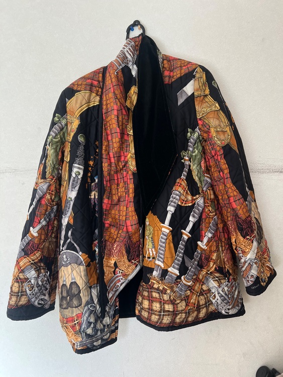 エルメス ジャケット コート リバーシブル（古着・ファッション）の商品画像 - 査定依頼日：2025年11月12日 - 最高査定価格：70,000円