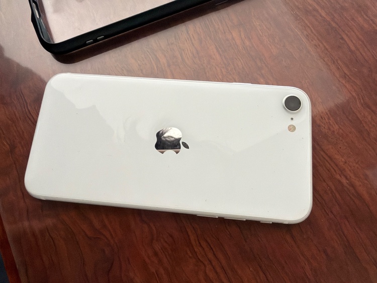 iPhone SE (第 3 世代) 256GB SIMフリー（スマホ）の商品画像 - 査定依頼日：2026年1月22日 - 最高査定価格：44,000円