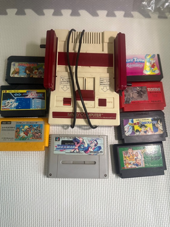 ゲーム機本体とソフト（ゲーム機本体・ゲームソフト）の商品画像 - 査定依頼日：2025年10月20日 - 最高査定価格：4,300円