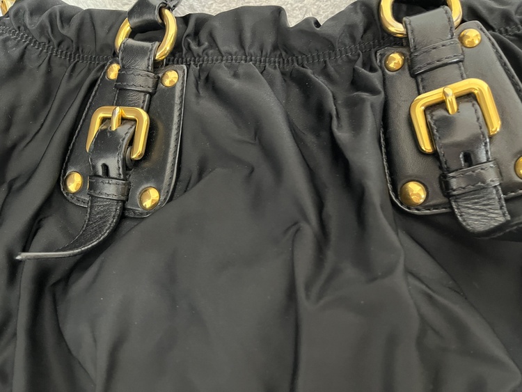 プラダ  （ブランドバッグ）の商品画像 - 査定依頼日：2026年3月13日 - 最高査定価格：50,000円