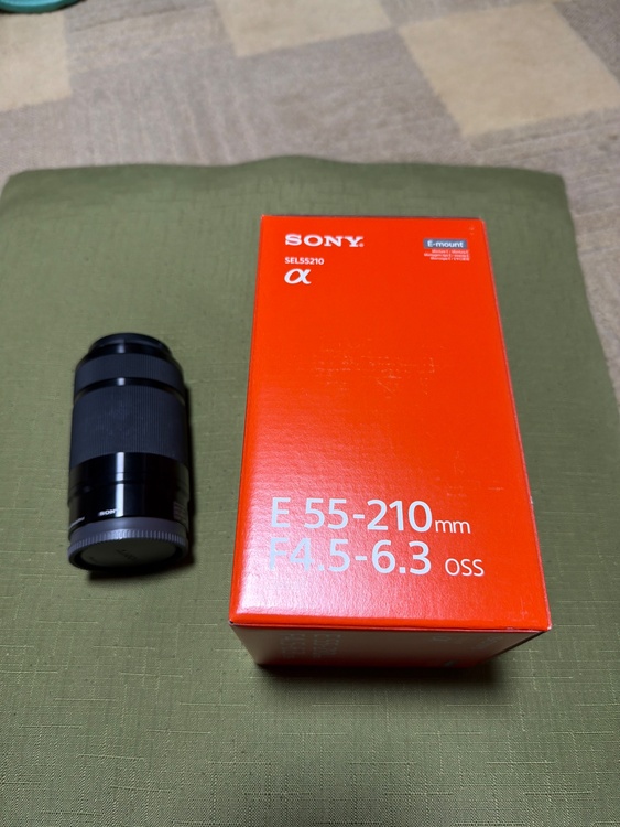 SONY 一眼カメラα6300 一式 ズームレンズ　SEL55210 専用バック シューティンググリップ未使用品（カメラ）の商品画像 - 査定依頼日：2026年8月13日 - 最高査定価格：61,000円
