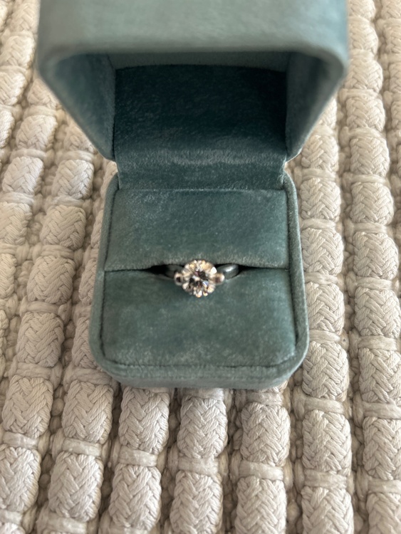 ダイヤモンド指輪（宝石）の商品画像 - 査定依頼日：2026年3月2日 - 最高査定価格：1,500,000円