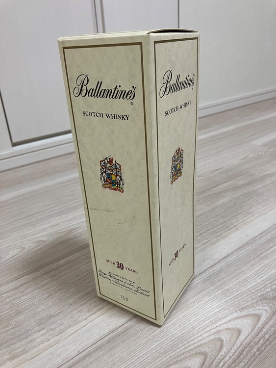 30年　DFS（お酒）の商品画像 - 査定依頼日：2025年7月28日 - 最高査定価格：18,000円