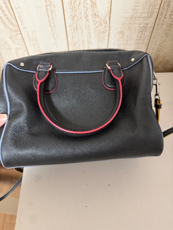 その他 コーチ （ブランドバッグ）の商品画像 - 査定依頼日：2025年12月6日 - 最高査定価格：2,000円