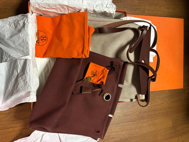 エールバック（ブランドバッグ）の商品画像 - 査定依頼日：2026年4月22日 - 最高査定価格：160,000円