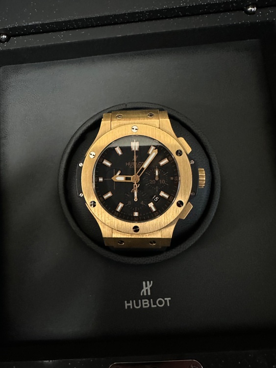 ウブロ ビックバン HU301.PX.1180.Rx（高級時計）の商品画像 - 査定依頼日：2025年11月26日 - 最高査定価格：2,200,000円