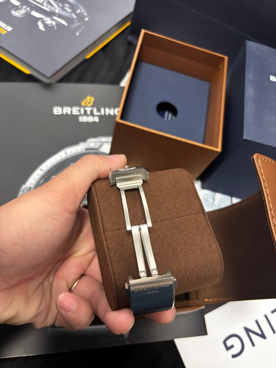 ブライトリング その他 あ（高級時計）の商品画像 - 査定依頼日：2025年3月28日 - 最高査定価格：420,000円