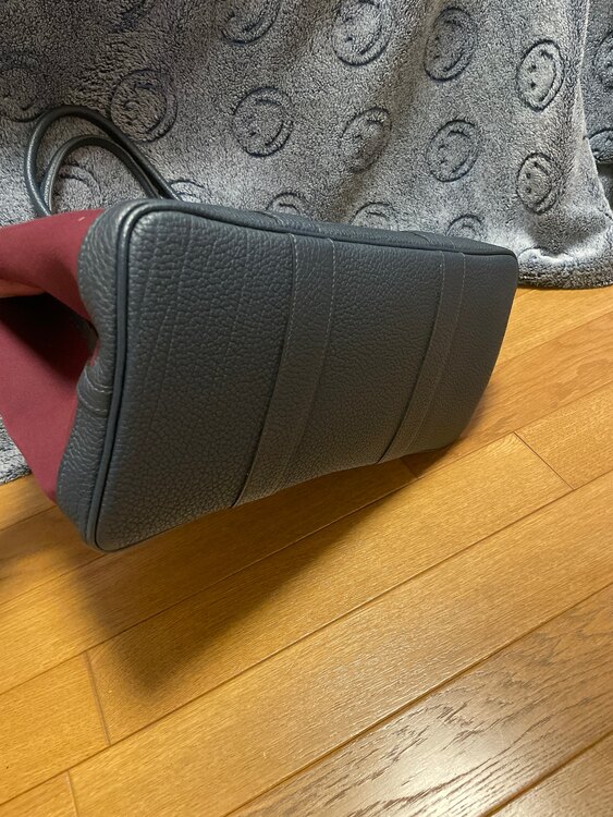 ガーデンパーティー　バーガンディー（ブランドバッグ）の商品画像 - 査定依頼日：2025年1月7日 - 最高査定価格：200,000円