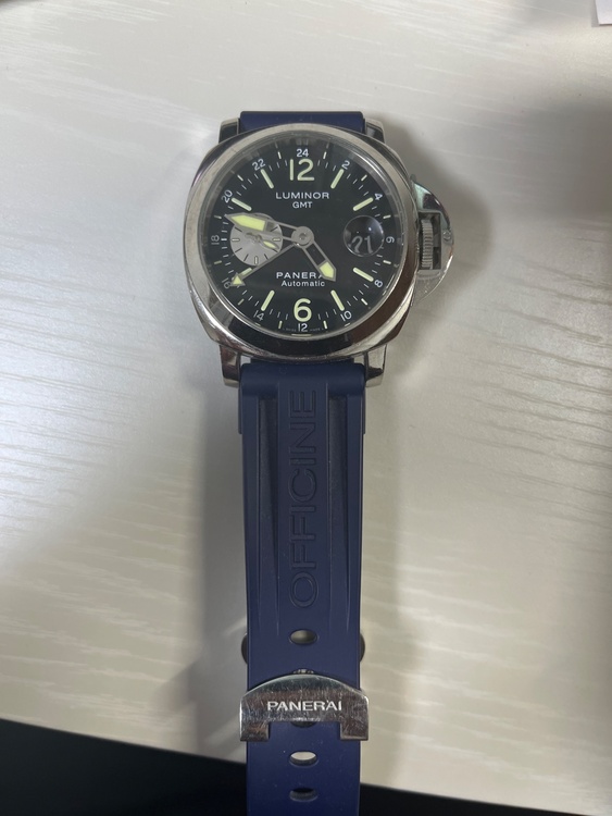 パネライ ルミノール PAM0008（高級時計）の商品画像 - 査定依頼日：2026年3月24日 - 最高査定価格：560,000円