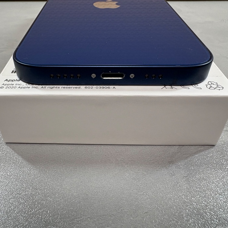iPhone iPhone 12 64GB SIMフリー（スマホ）の商品画像 - 査定依頼日：2026年8月9日 - 最高査定価格：25,000円
