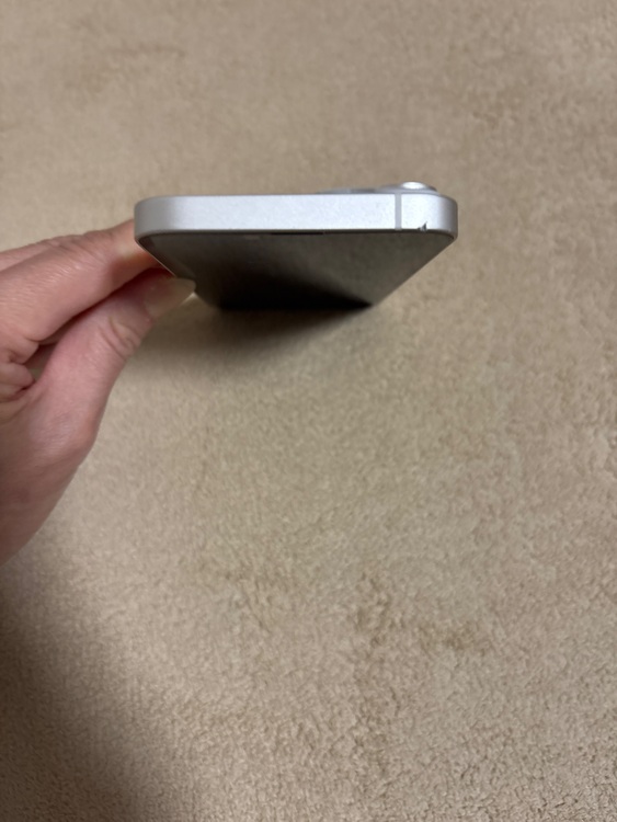 iPhone14（スマホ）の商品画像 - 査定依頼日：2025年11月6日 - 最高査定価格：61,000円