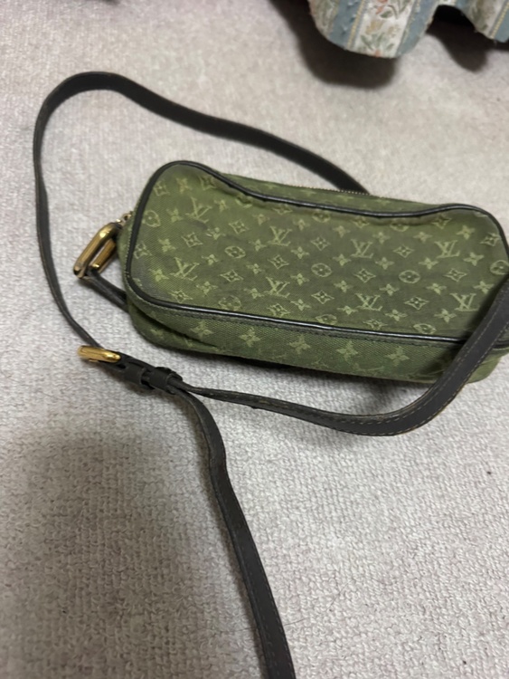 ショルダー（ブランドバッグ）の商品画像 - 査定依頼日：2026年2月13日 - 最高査定価格：43,000円