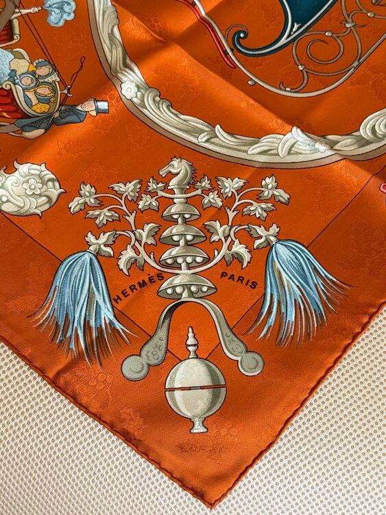 スカーフ　カレ90 - Plumes et Grelots（古着・ファッション）の商品画像 - 査定依頼日：2025年2月20日 - 最高査定価格：15,500円