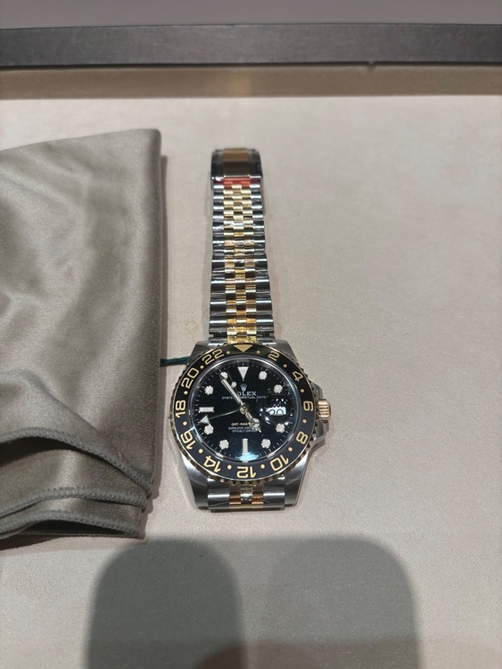 ロレックス GMTマスター （高級時計）の商品画像 - 査定依頼日：2026年3月12日 - 最高査定価格：3,860,000円