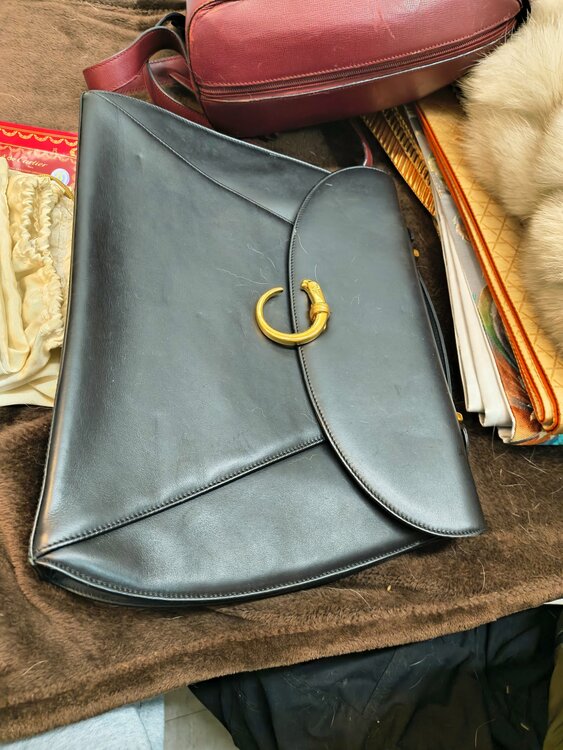 カルティエバック（ブランドバッグ）の商品画像 - 査定依頼日：2026年2月6日 - 最高査定価格：10,000円