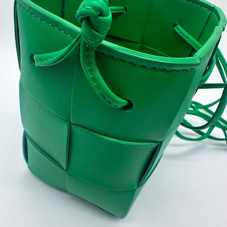 カセットミニ（ブランドバッグ）の商品画像 - 査定依頼日：2025年9月17日 - 最高査定価格：60,000円