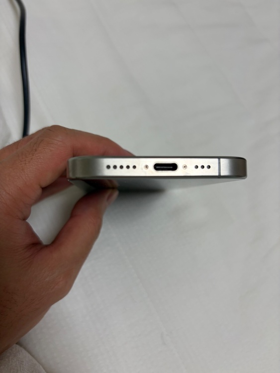 iPhone iPhone 15 Pro 256GB SIMフリー（スマホ）の商品画像 - 査定依頼日：2026年9月22日 - 最高査定価格：92,000円