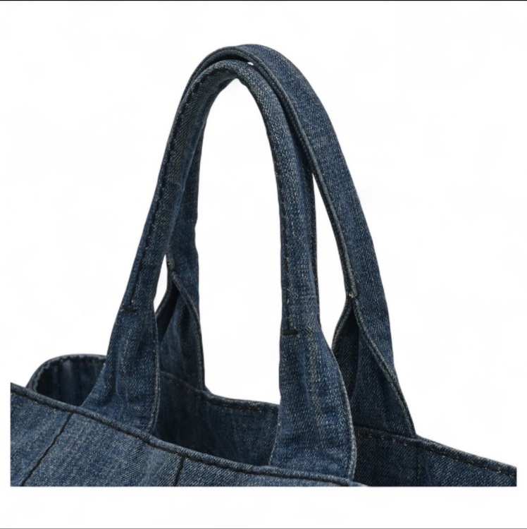 プラダ デニム カナパ トートバッグ ブルーゴールド（ブランドバッグ）の商品画像 - 査定依頼日：2025年8月23日 - 最高査定価格：50,000円