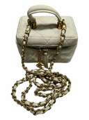 マトラッセ　ミニバニティ（ブランドバッグ）の商品画像 - 査定依頼日：2024年12月21日 - 最高査定価格：100,000円