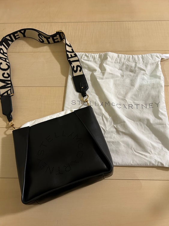 ステラマッカートニーロゴショルダーバッグ（ブランドバッグ）の商品画像 - 査定依頼日：2025年9月30日 - 最高査定価格：15,000円