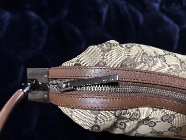 GUCCIショルダーバッグ（ブランドバッグ）の商品画像 - 査定依頼日：2026年8月31日 - 最高査定価格：100,000円