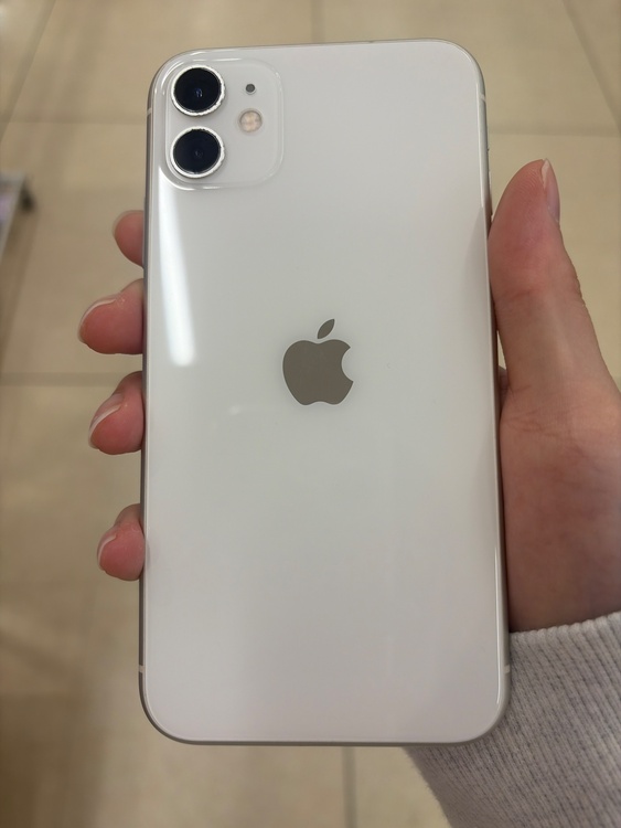 iPhone11 128GB docomo（スマホ）の商品画像 - 査定依頼日：2026年4月27日 - 最高査定価格：19,000円