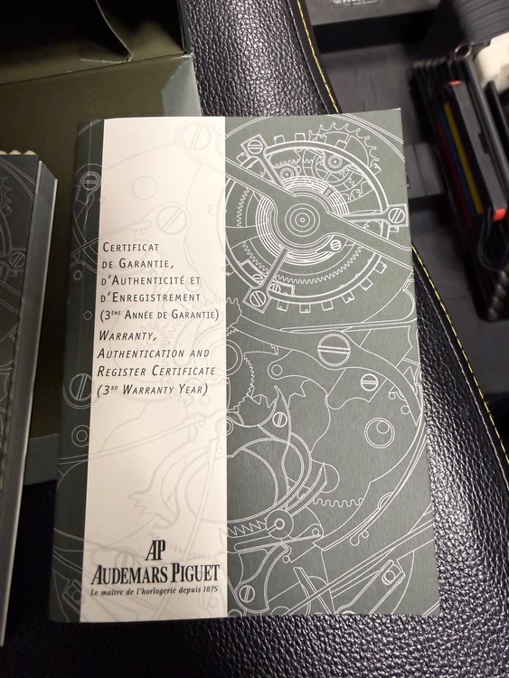 オーデマピゲ ロイヤルオーク 1530（高級時計）の商品画像 - 査定依頼日：2026年4月27日 - 最高査定価格：6,500,000円