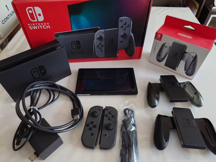 ニンテンドースイッチ　リングフィットアドベンチャー　スイッチスポーツ　充電グリッ（ゲーム機本体・ゲームソフト）の商品画像 - 査定依頼日：2026年5月31日 - 最高査定価格：15,100円