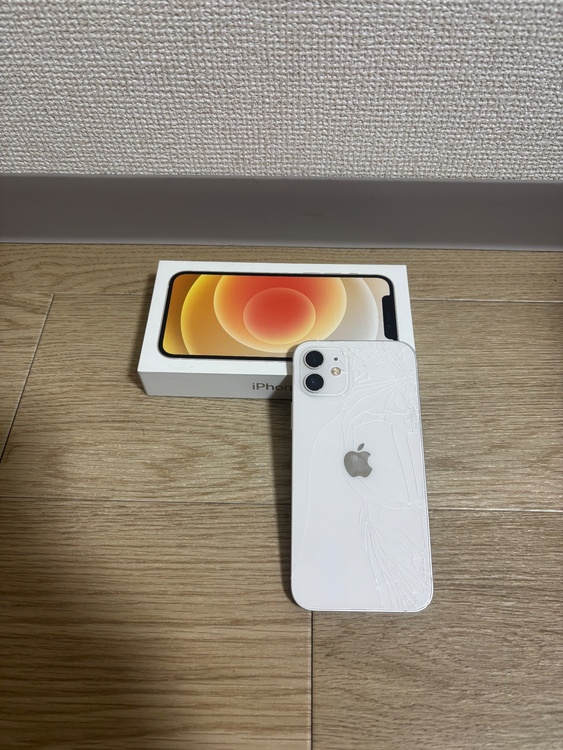 iPhone 12 64GB SIMフリー（スマホ）の商品画像 - 査定依頼日：2026年4月7日 - 最高査定価格：27,000円