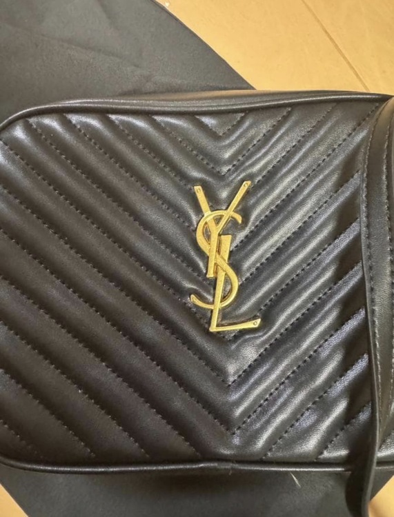 イブサンローラン  （ブランドバッグ）の商品画像 - 査定依頼日：2026年3月21日 - 最高査定価格：150,000円