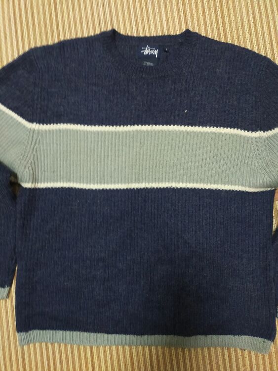 セーター（古着・ファッション）の商品画像 - 査定依頼日：2025年9月30日 - 最高査定価格：500円