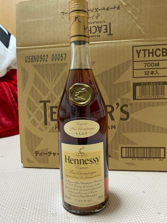 ヘネシーVSOP（お酒）の商品画像 - 査定依頼日：2025年3月15日 - 最高査定価格：7,500円
