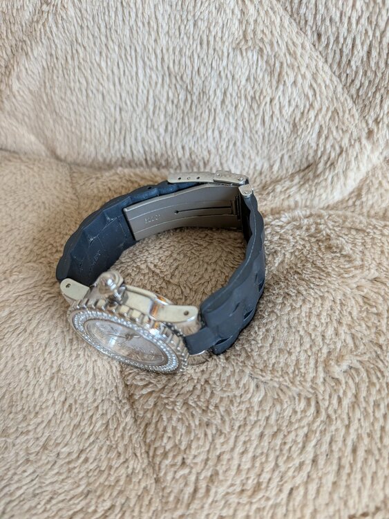 CHAUMET クラスワン　w0621H シェル文字盤　ダイヤモンドベゼル（高級時計）の商品画像 - 査定依頼日：2026年7月14日 - 最高査定価格：55,000円