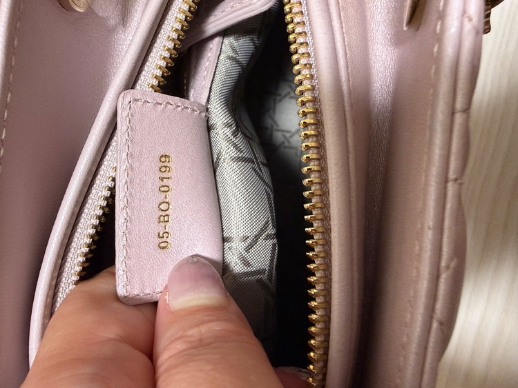 レディディオール（ブランドバッグ）の商品画像 - 査定依頼日：2025年12月2日 - 最高査定価格：200,000円